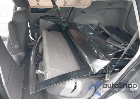 2013 Honda Cr-V Ex z USA, uszkodzony, nr VIN 3CZRM3H51DG702997